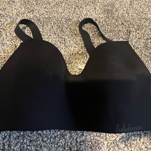 Lululemon black bra